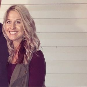 Meet your Posher, Kendra